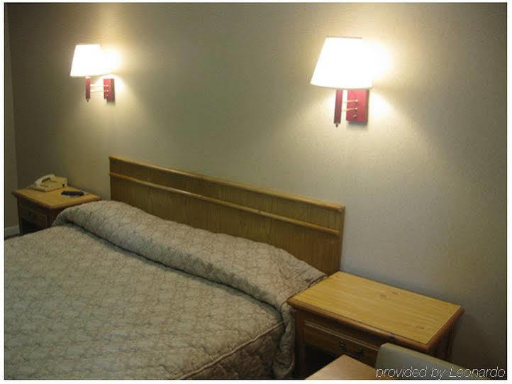 Red Carpet Inn Absecon Galloway Room photo