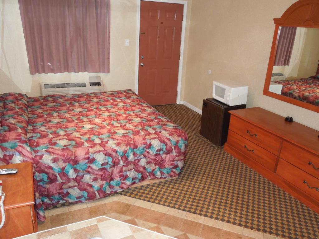Red Carpet Inn Absecon Galloway Room photo